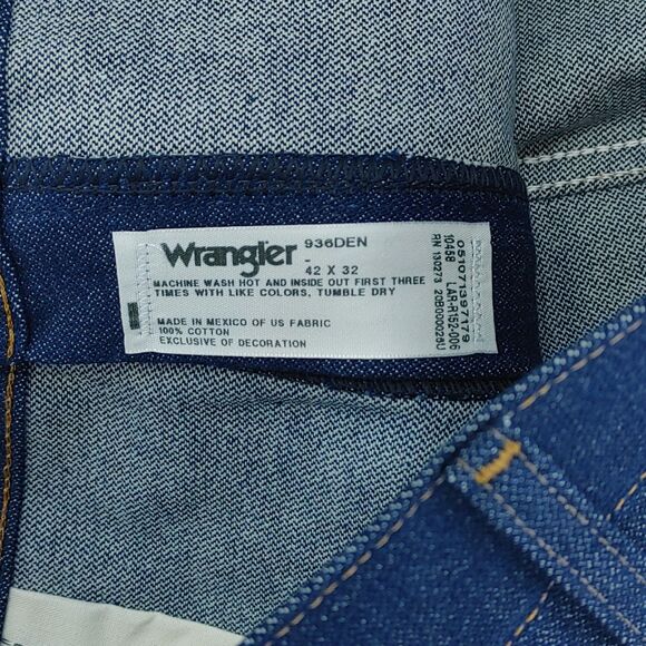 NWT Wrangler 936DEN Cowboy Cut Slim Fit Denim Jeans Men's 42x32 Fit Over Boots - Picture 9 of 10